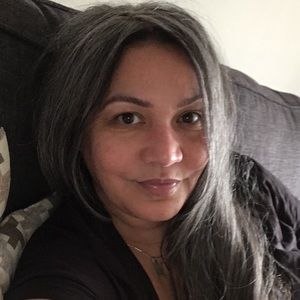 Meet your Posher, Iris